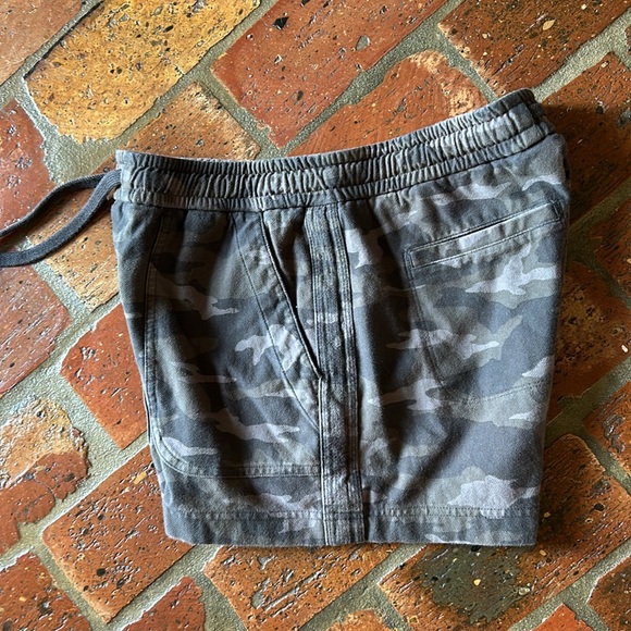 Athleta Farallon Short sz6 - Picture 8 of 16